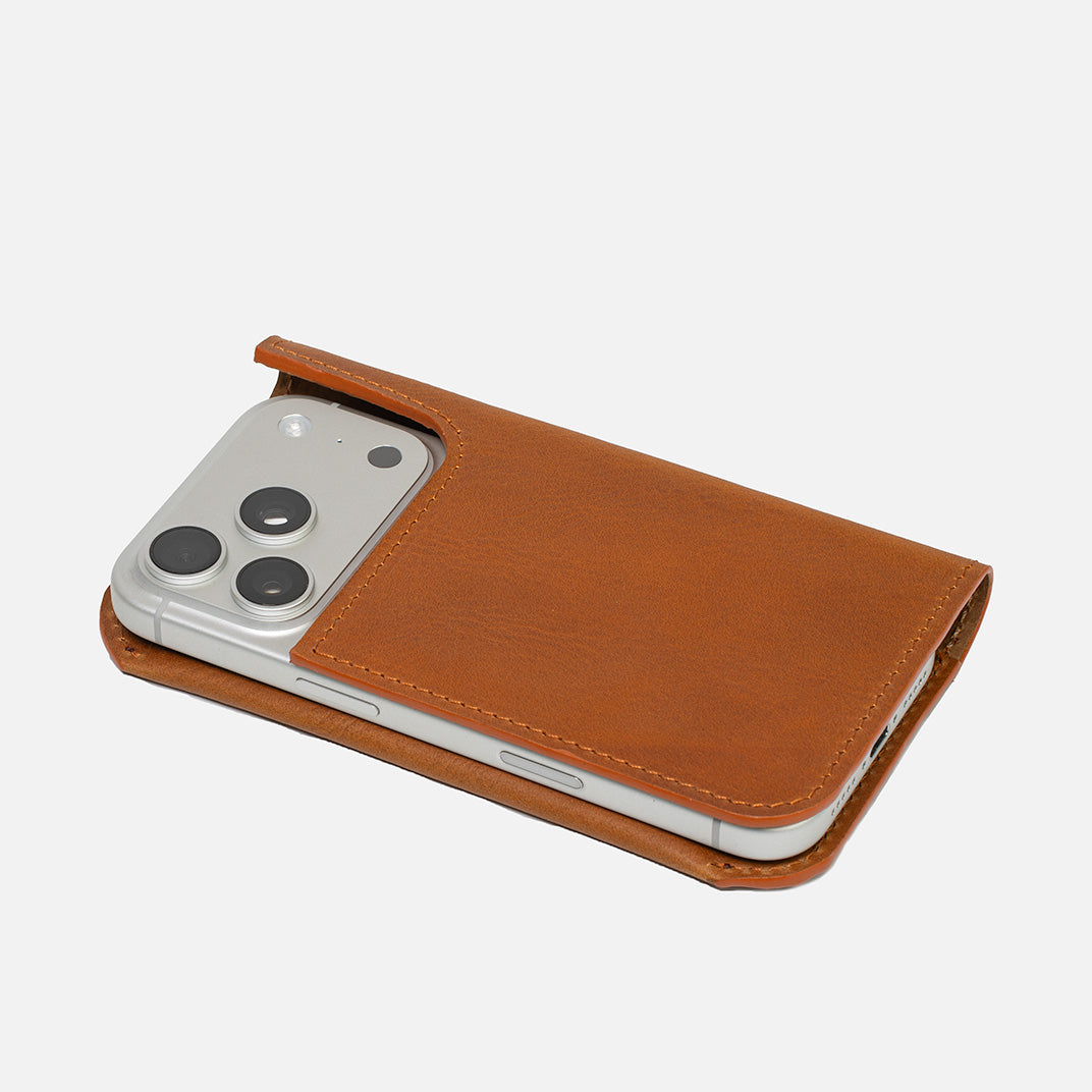 Luxusní kožené pouzdro typu Folio pro iPhone 17 s MagSafe – Minimalist 1.0