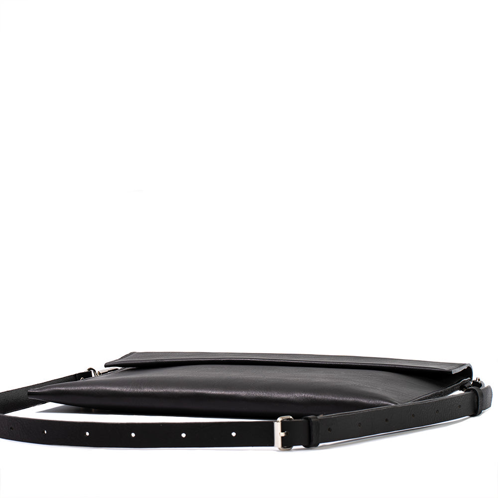 Kožené pouzdro na MacBook – The Minimalist 2.0